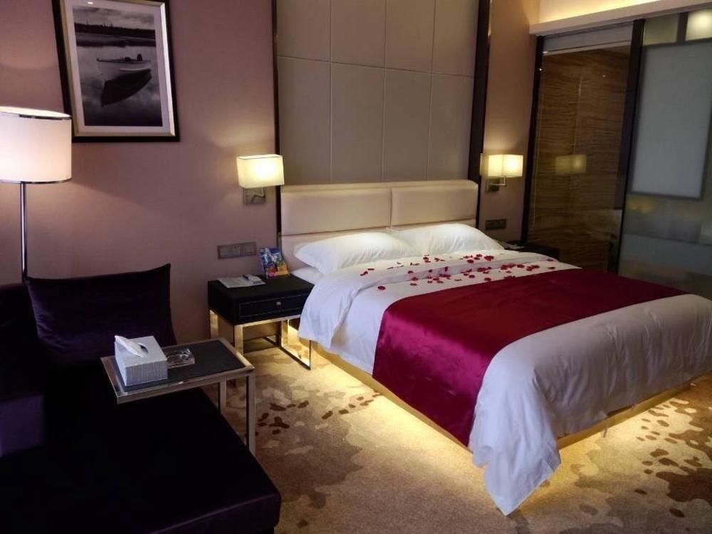 Chengdu Hello Hotel CTU Exteriör bild